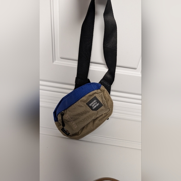 Herschel Supply Co. Tour Hip Pack Small Cordura in Blue and Gray 5” x 7” x 2.5” - Picture 1 of 7